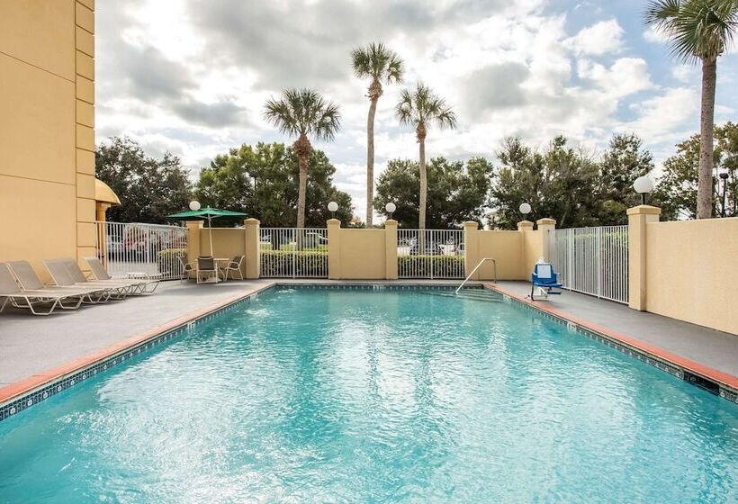 فندق La Quinta By Wyndham Melbourne Viera