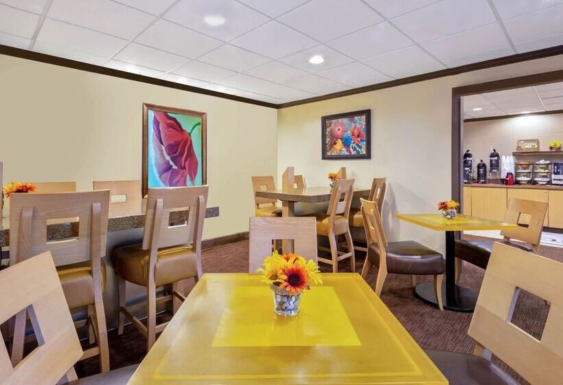 בית מלון כפרי La Quinta By Wyndham Miami Cutler Bay