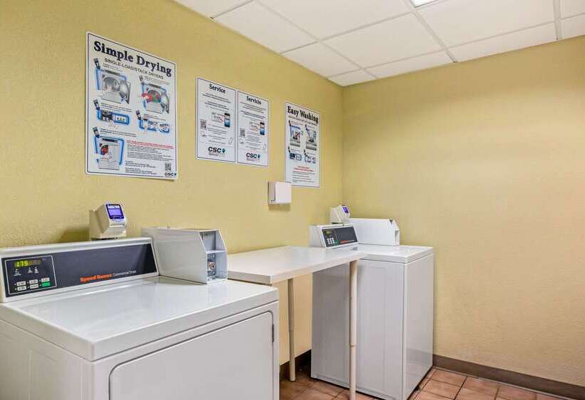 בית מלון כפרי La Quinta By Wyndham Miami Cutler Bay