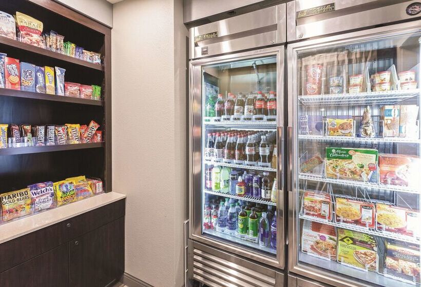 هتل La Quinta By Wyndham N Little Rock   Mccain Mall