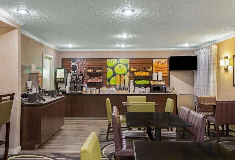 Отель La Quinta By Wyndham N Little Rock   Mccain Mall