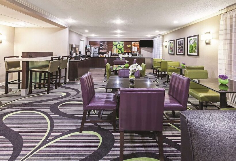 فندق La Quinta By Wyndham N Little Rock   Mccain Mall