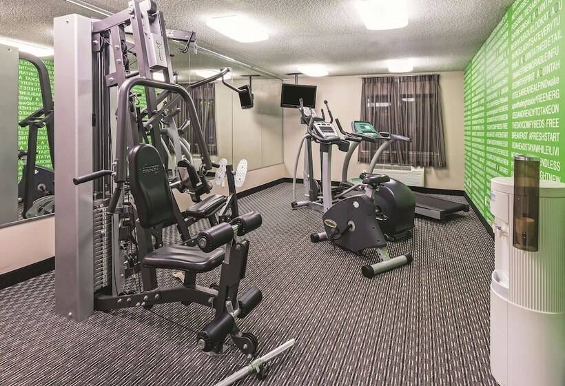 هتل La Quinta By Wyndham N Little Rock   Mccain Mall