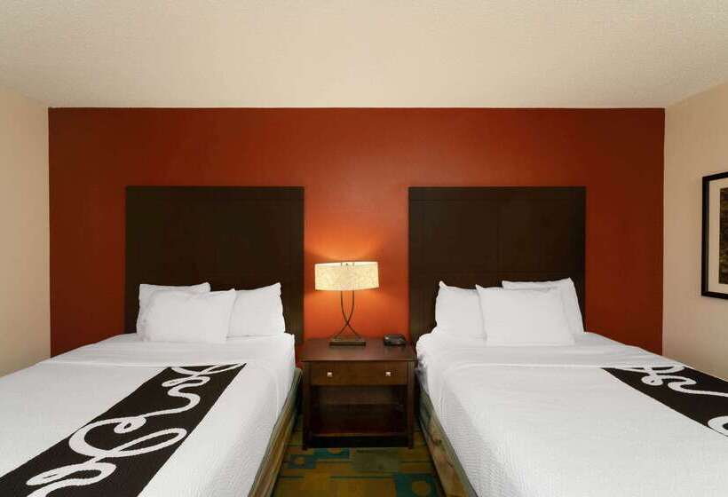 هتل La Quinta By Wyndham Nashville Airport