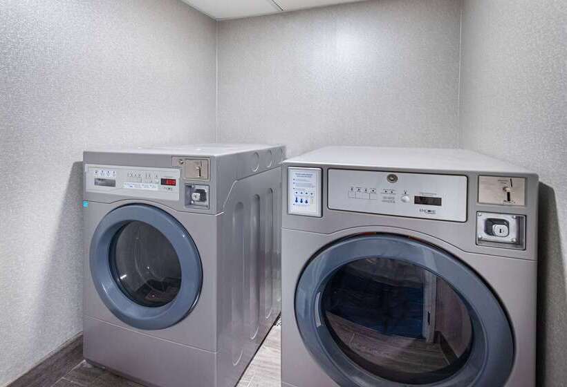 هتل La Quinta By Wyndham Nashville Airport