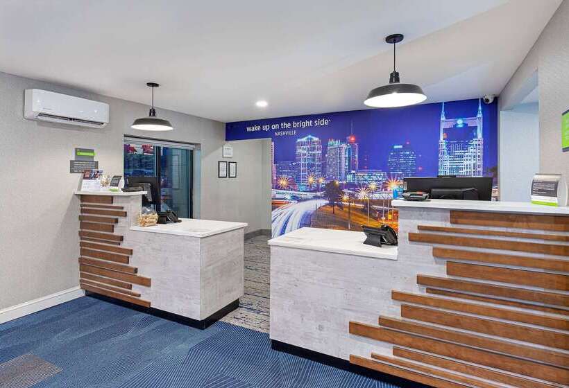 هتل La Quinta By Wyndham Nashville Airport