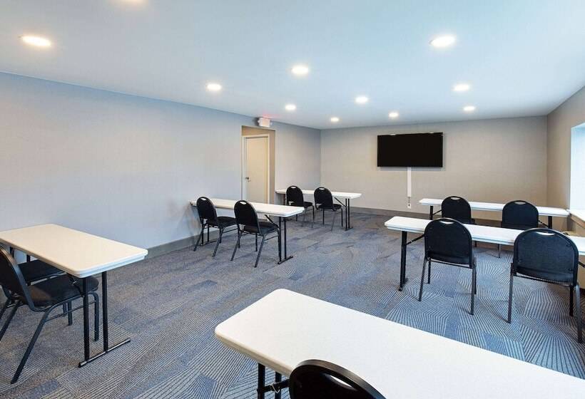 هتل La Quinta By Wyndham Nashville Airport