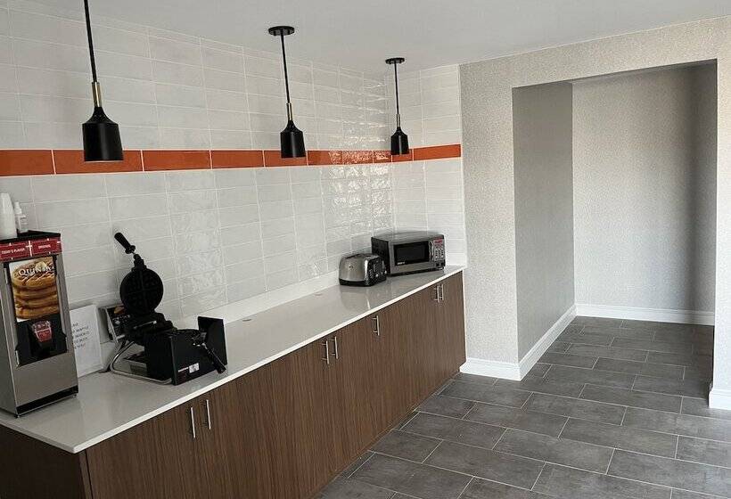 هتل La Quinta By Wyndham Nashville Airport