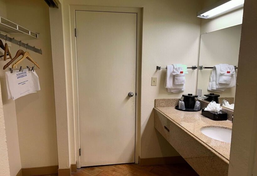 酒店 La Quinta By Wyndham Orlando South