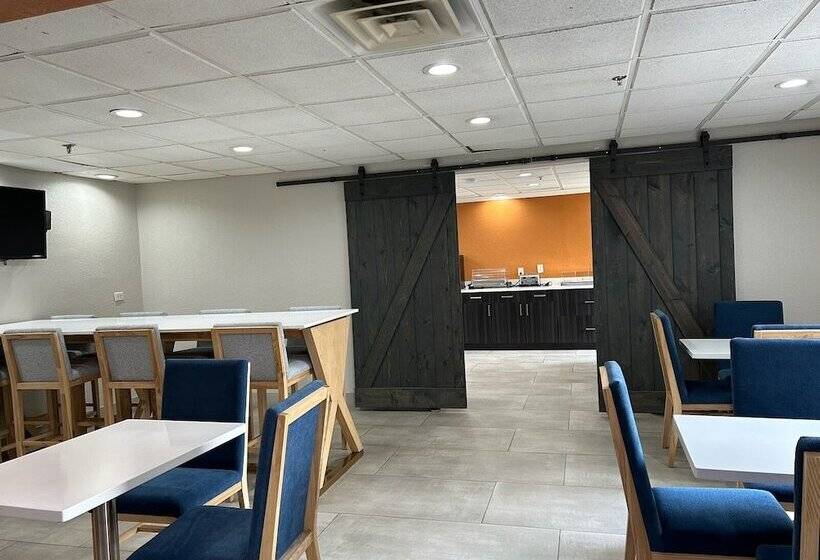 酒店 La Quinta By Wyndham Orlando South