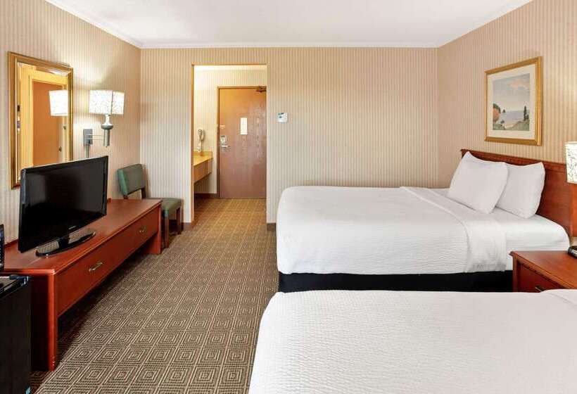 فندق La Quinta By Wyndham Stevens Point