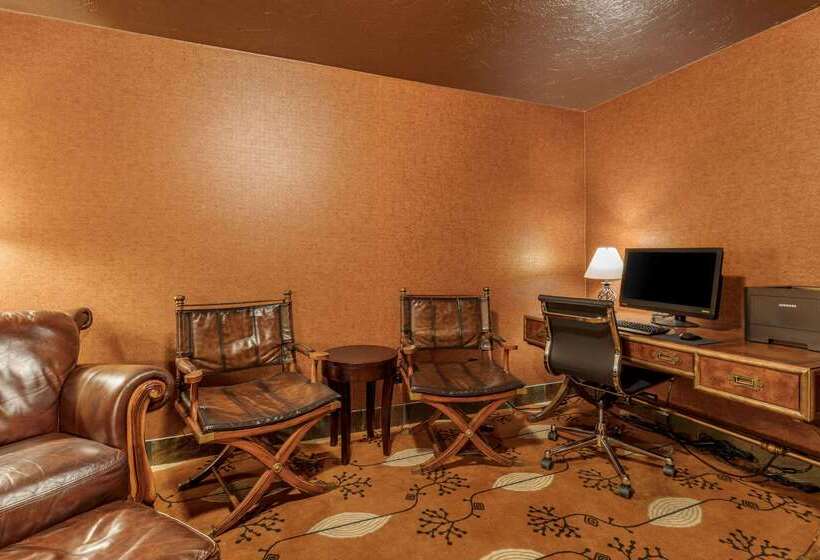 Lloyd Hotel Astoria Bayfront, Ascend Hotel Collection
