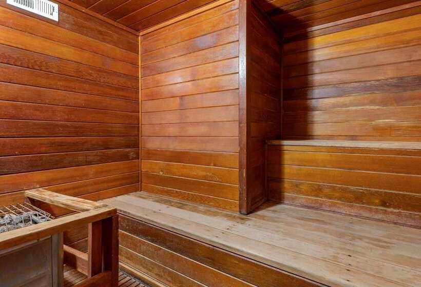 Lloyd Hotel Astoria Bayfront, Ascend Hotel Collection