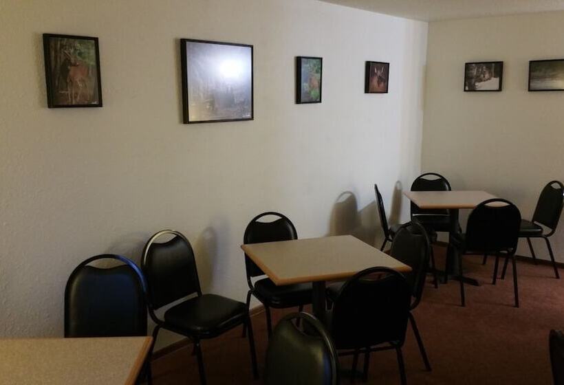 Magnuson Hotel Country Inn