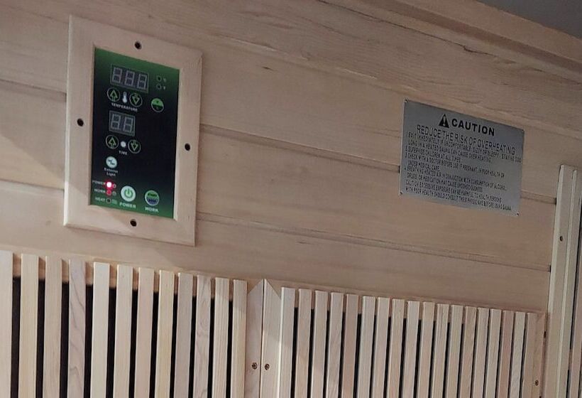 Magnuson Hotel Country Inn