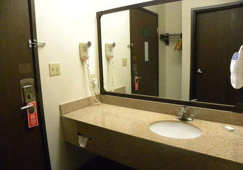 בית מלון כפרי New Victorian Inn  Sioux City