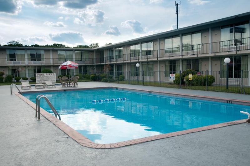 فندق Old Hickory Inn Jackson