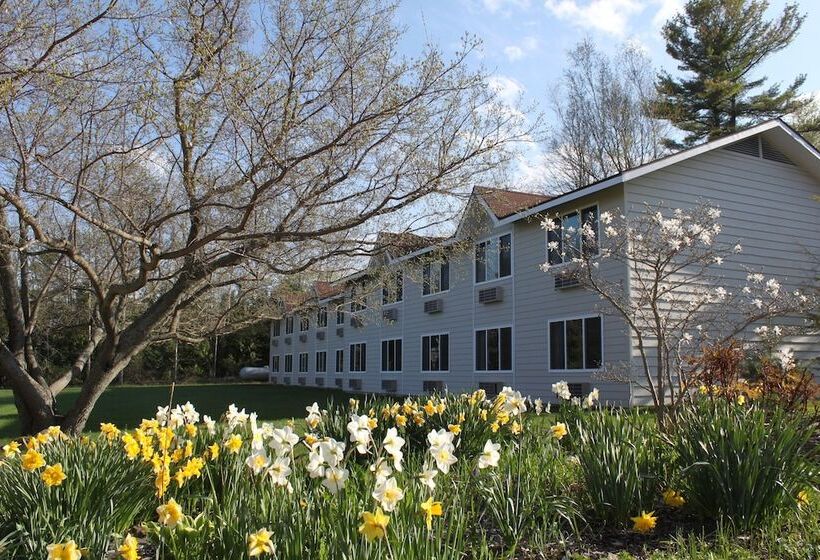 فندق Parkwood Lodge