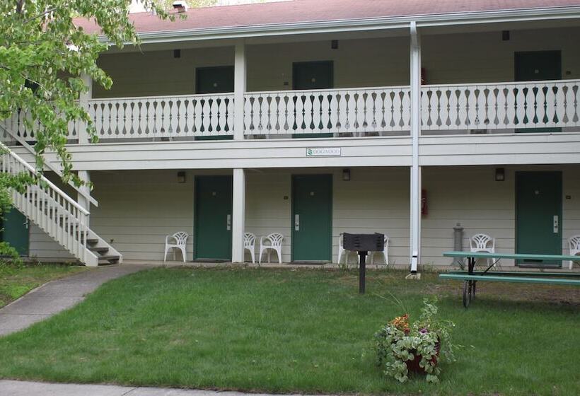 فندق Parkwood Lodge