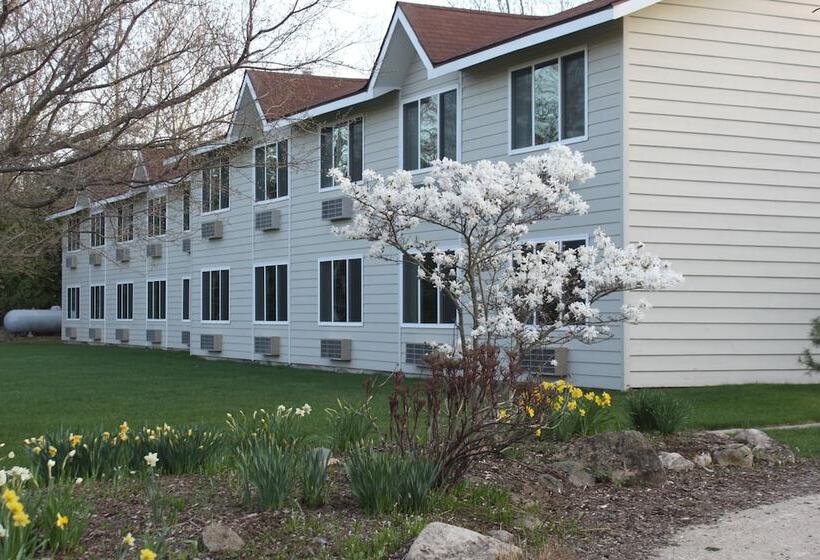 فندق Parkwood Lodge