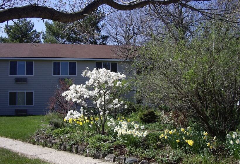 فندق Parkwood Lodge