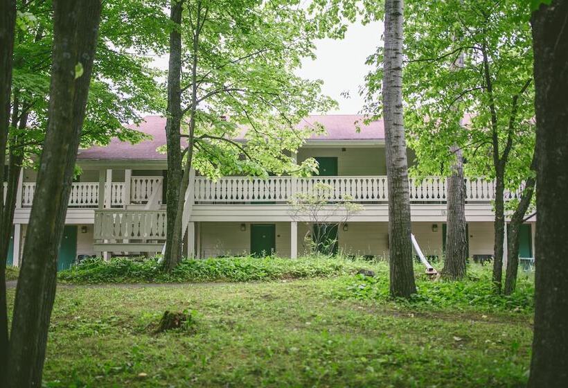 فندق Parkwood Lodge