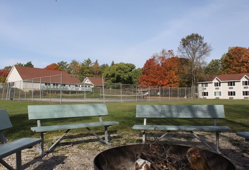 فندق Parkwood Lodge