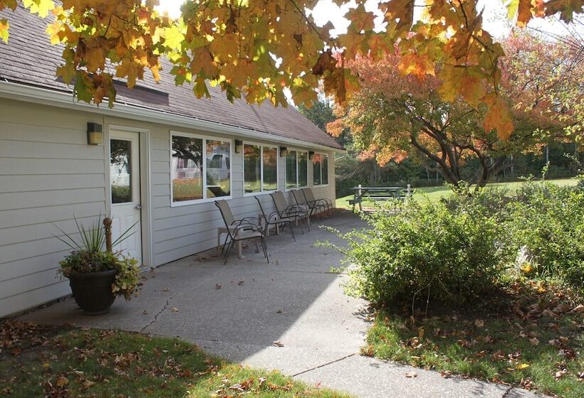 فندق Parkwood Lodge