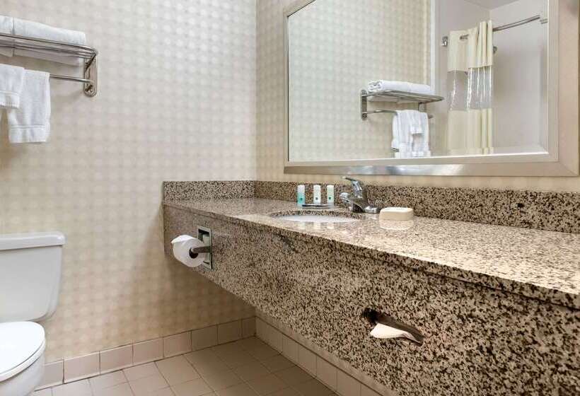 Quality Hotel Conference Center Cincinnati Blue Ash