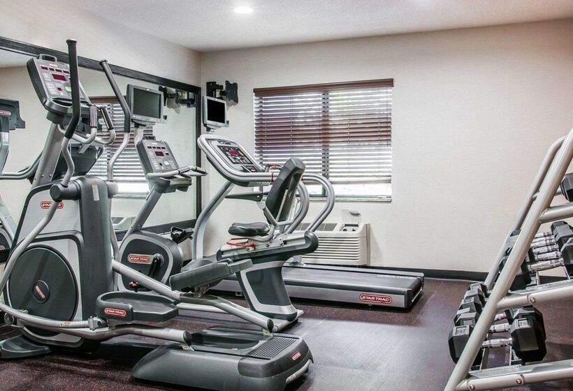 فندق Quality Inn & Suites Warren   Detroit