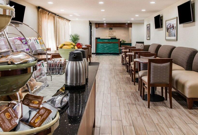 فندق Quality Inn & Suites Warren   Detroit