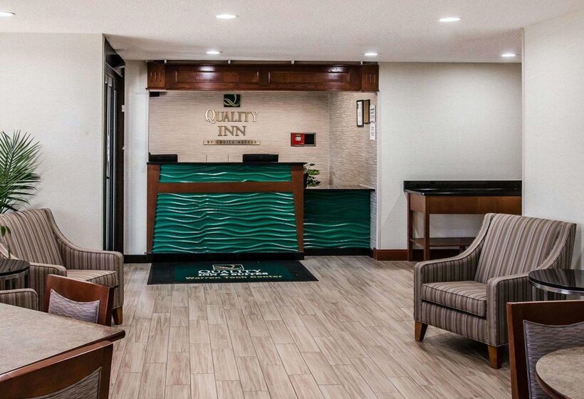 فندق Quality Inn & Suites Warren   Detroit