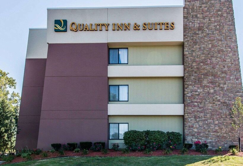 فندق Quality Inn & Suites Warren   Detroit