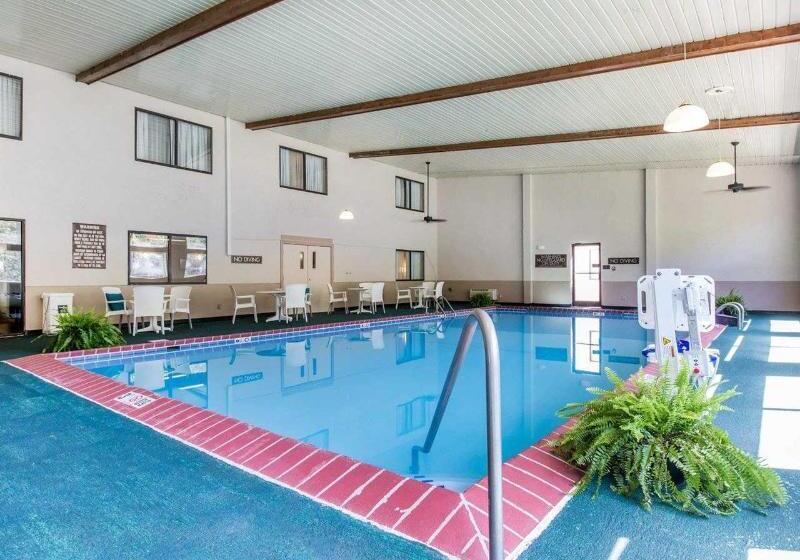 בית מלון כפרי Quality Inn