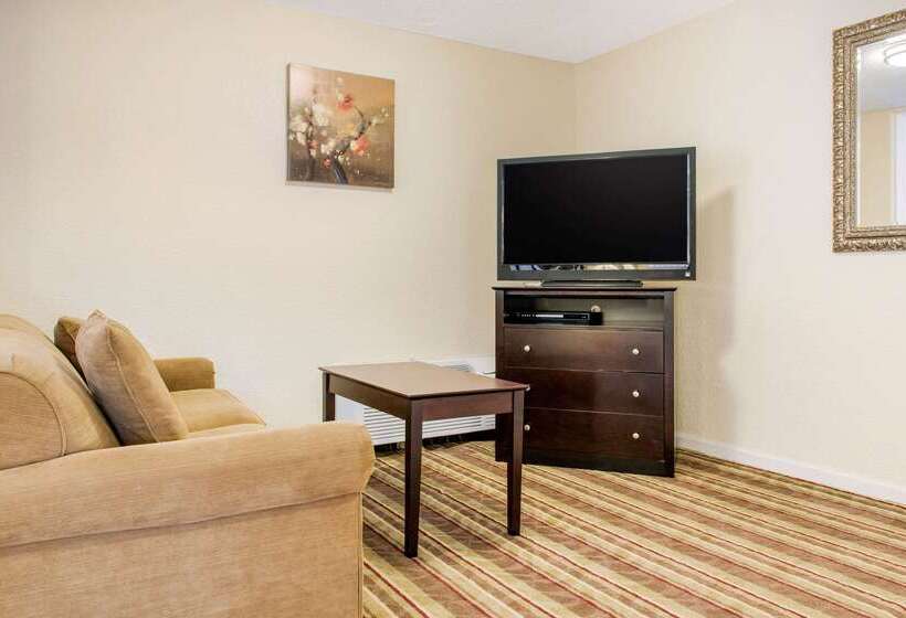 فندق Quality Inn