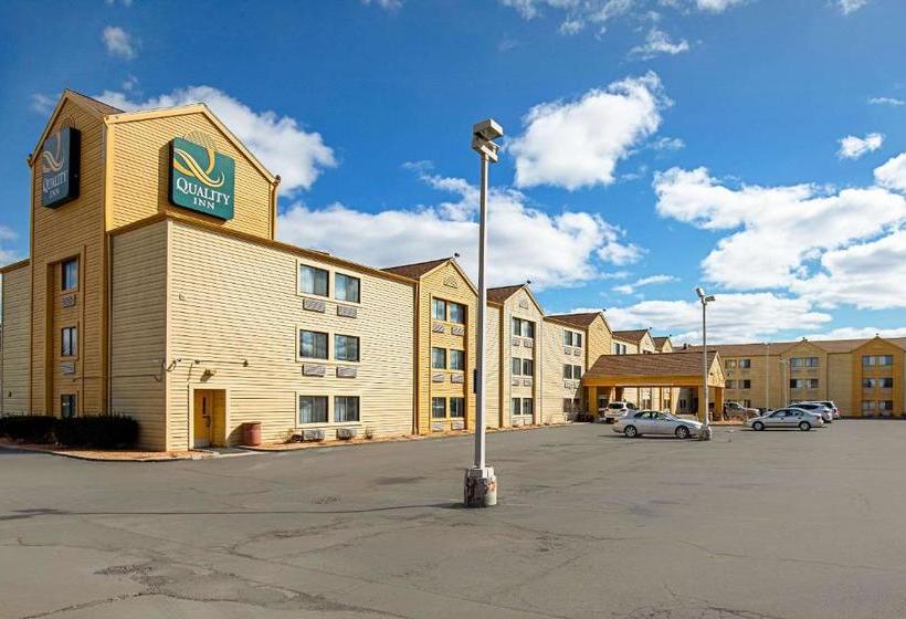 فندق Quality Inn Milwaukee Route 45