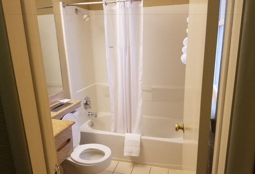 فندق Quality Inn Poughkeepsie