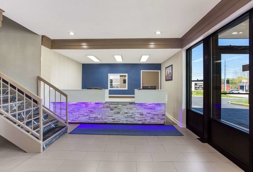 هتل Quality Inn South Bend Near Notre Dame