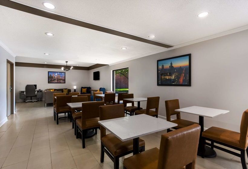 هتل Quality Inn South Bend Near Notre Dame