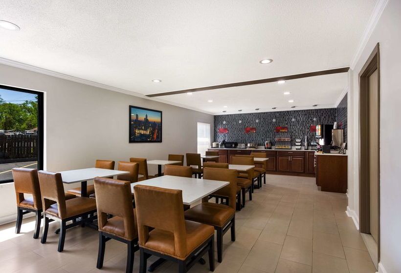 هتل Quality Inn South Bend Near Notre Dame