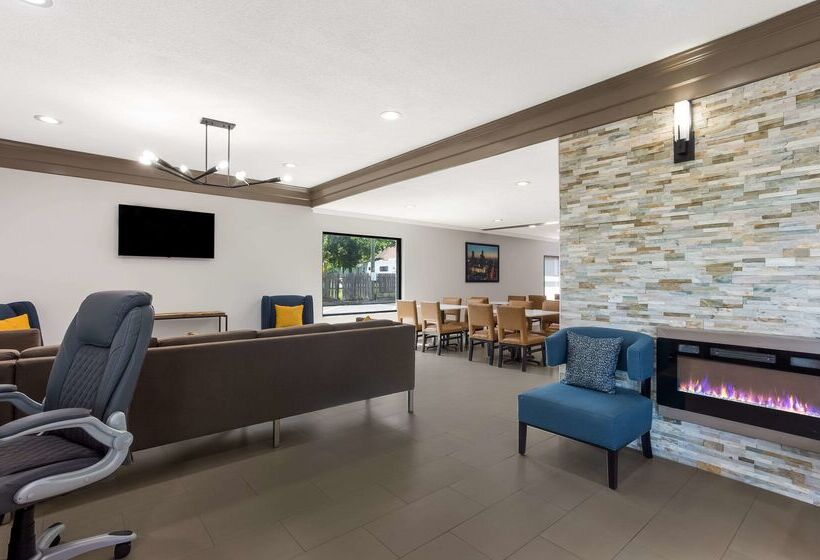 هتل Quality Inn South Bend Near Notre Dame