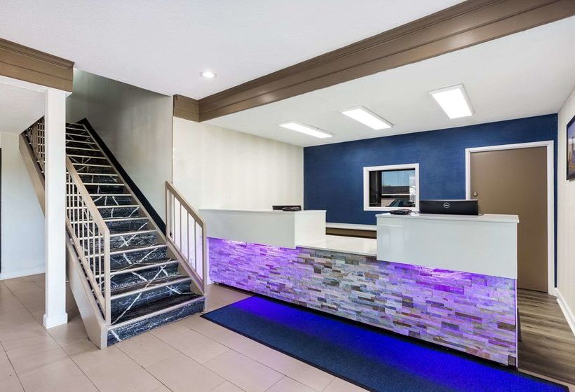 هتل Quality Inn South Bend Near Notre Dame