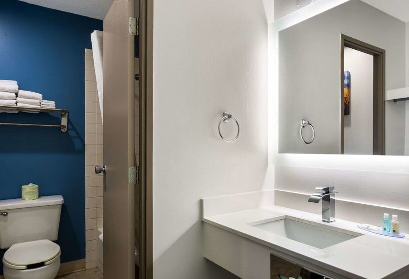 هتل Quality Inn South Bend Near Notre Dame