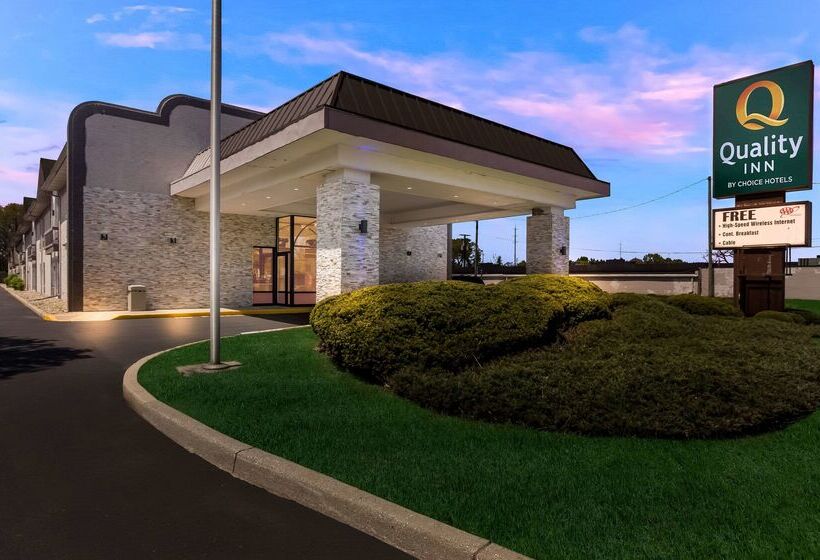 هتل Quality Inn South Bend Near Notre Dame