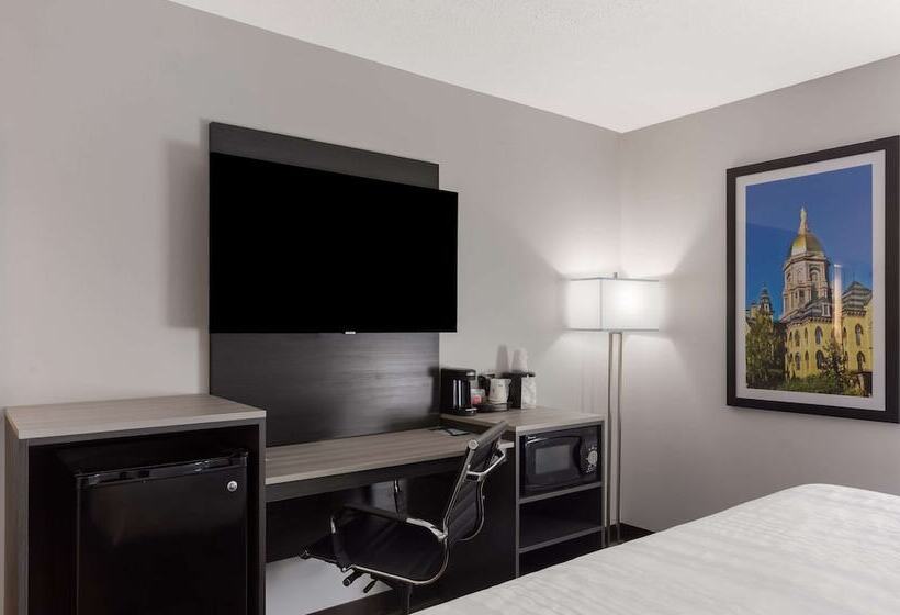 هتل Quality Inn South Bend Near Notre Dame