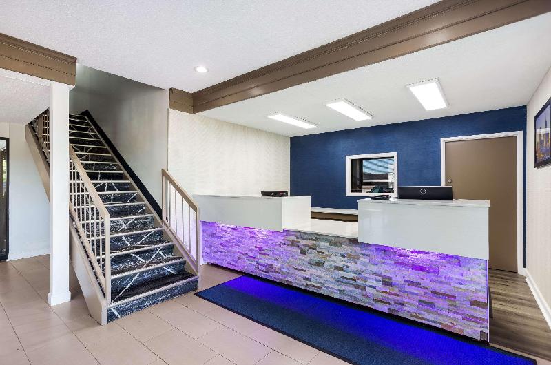 هتل Quality Inn South Bend Near Notre Dame