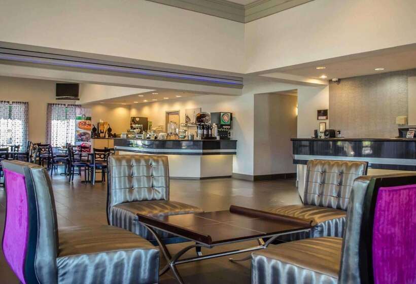 酒店 Quality Inn & Suites At Airport Blvd I65