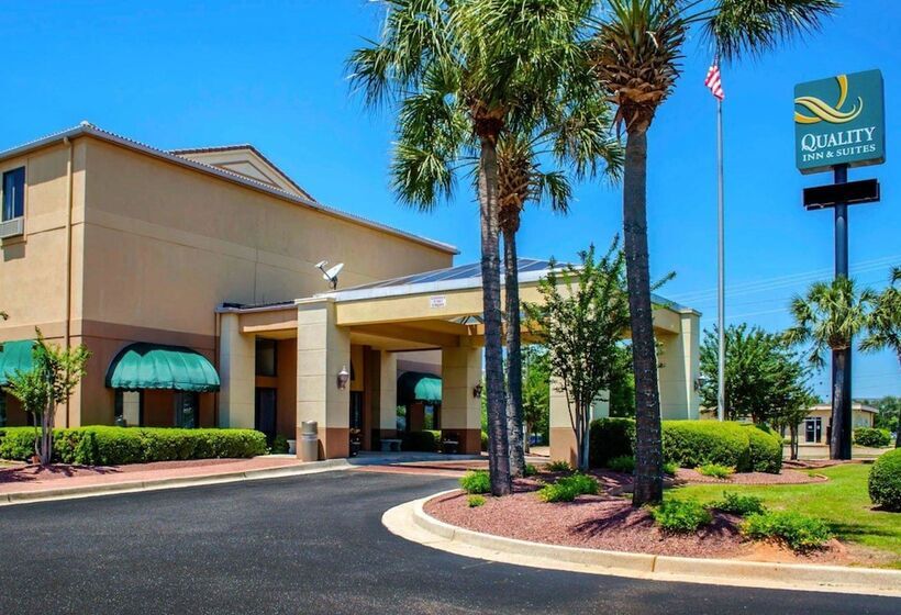 酒店 Quality Inn & Suites At Airport Blvd I65