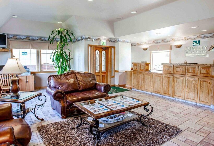 فندق Quality Inn & Suites Bremerton Near Naval Shipyard