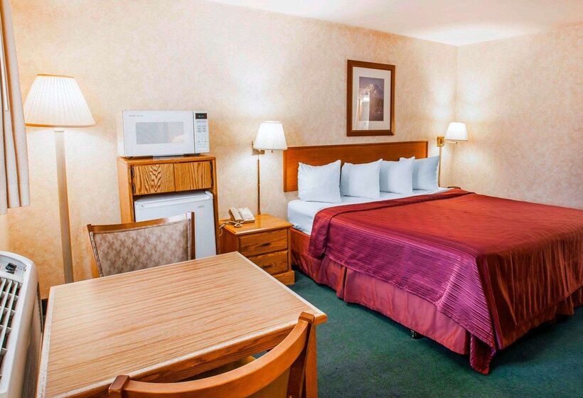 فندق Quality Inn & Suites Bremerton Near Naval Shipyard